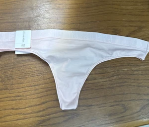 Nuevo con etiquetas Calvin Klein Mujer (X-LARGE) Ultimate Algodón Tanga Panty - QD3636-690 - Imagen 1 de 6
