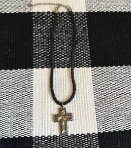 Claires Y2K Vintage Crucifix Cross Choker Necklace - Picture 1 of 4