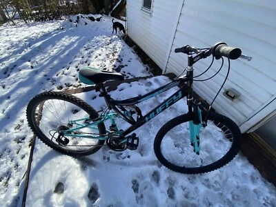 Bicicleta de montanha Huffy Trail Runner 26", basicamente nova em folha  - Imagem 1 de 4