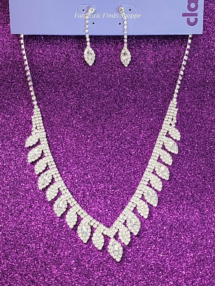 Conjunto de aretes collar llamativos hoja diamantes de imitación tono plata NOC Foto 1 de 1