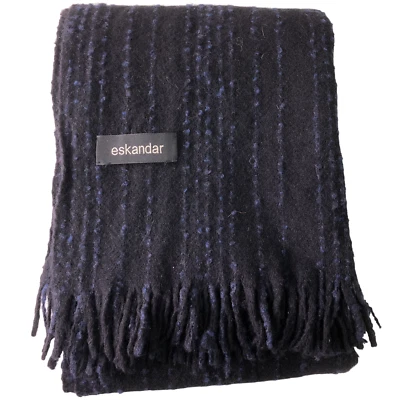 Bufanda con flecos de lana de cordero a rayas negras azules Eskandar 82 pulgadas de largo 15" de ancho chal Foto 1 de 4