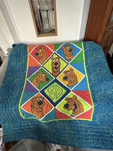 Vintage 90s Scooby Doo Faces Blanket Quilt Twin Size Colorful Color Block Swirls - Picture 1 of 2