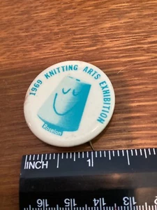 ROSELON 1969 KNITTING ARTS EXHIBITION    BUTTON/PINBACK - Picture 1 of 2