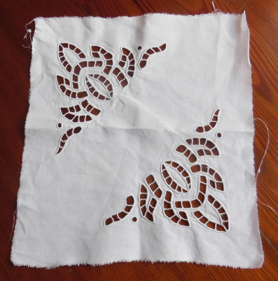 Ancienne serviette à thé à roulotter, incrustation, broderie richelieu - linge - Photo 1/1