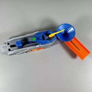 Hot Wheels TRICK TRACKS Colossal Stunt World Replacement Launcher Set - Picture 1 of 5