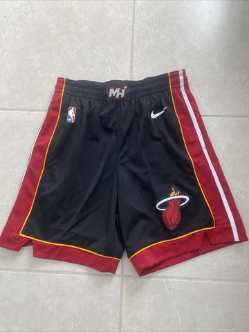 NIKE MIAMI HEAT ICON EDITION NBA SWINGMAN SHORTS NWT MENS SIZE L BLACK/RED Cover