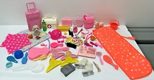 Barbie Accesorios Lote Perchas Guitarra Saco de Dormir Boom Box Teléfono Mochila - Imagen 1 de 15
