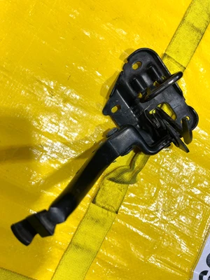 OEM AUDI B5 S4 A4 PESTILLO CAPÓ palanca de liberación 8D0823480 1996 - 2002 excelente Foto 1 de 3