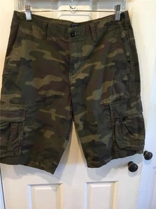 MEN Gap CAMO Khakis Lived In Shorts 30" x 11" INSEAM FLAT FRONT CARGO POCKETS - Picture 1 of 12