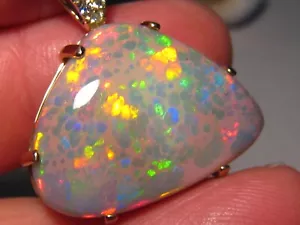 Großer 20 ct. Äthiopischer Opal und Diamant Anhänger, 14 k Gelbgold - Bild 1 von 13