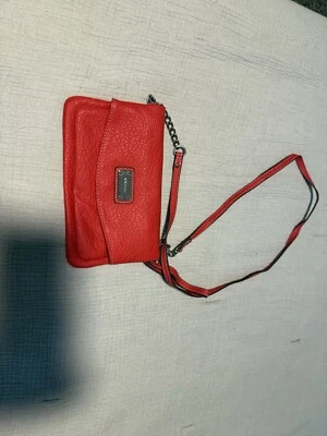 Bolso de mano Red Nine West Foto 1 de 4