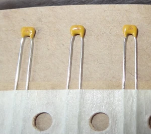 4 pcs.Ceramic Capacitors. 1000 pF (1 nF) , 50V, 8D1c - Picture 1 of 1