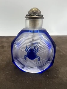Chinese Blue Peking Glass Spider Web Snuff Bottle - Picture 1 of 10