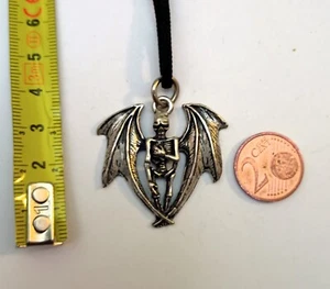 HALSKETTE ANHÄNGER METALL SKELETT GEFLÜGELTER DÄMON C013 - Bild 1 von 2