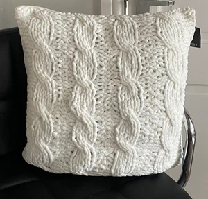 CABLE KNIT CUSHION COVER - 43 X 43 cm - CREAM - Picture 1 of 2