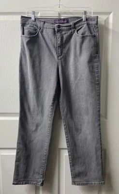 Vaqueros Gloria Vanderbilt Amanda 12 Petite Cortos Gris 5 Bolsillos Elastizados Pierna Recta Foto 1 de 4