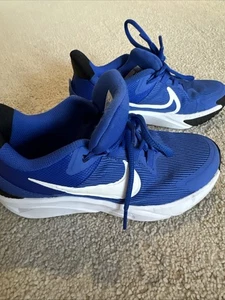 Nike Star RUNNER 4 Boys ￼Running Shoes  Royal Blue - Size 3.5 - Picture 1 of 4