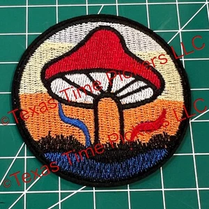 🔥VTG Style Magic Mushroom Embroidered Iron On Patch Hippie Love Orange Blue Red - Picture 1 of 7