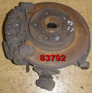 Achsschenkel vorn rechts VW T4 2,5TDI 65/88 EZ:11.01 (83792) - Bild 1 von 1