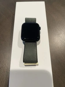 Apple Watch Series 9 45mm GPS + WiFi + Cellular Unlocked - Good condition READ - Photo 1 sur 8