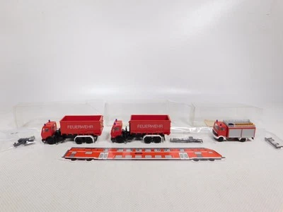 3X Herpa H0 1:87 LKW Mercedes MB Feuerwehr FW Abrollcontainer Ecc TOP #DP399-0,5 - Immagine 1 di 4