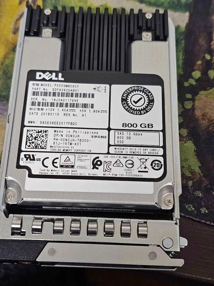 Dell CN3JH PX05SMB080Y 800GB SFF SAS 12Gbps Solid State Drive - Image 1 of 1