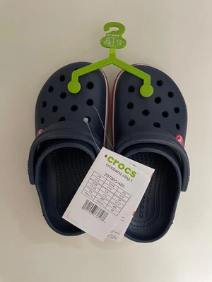 Zuecos Crocs Crocband para niños pequeños azul marino/rojo NUEVO con etiquetas talla 10 Foto 1 de 4