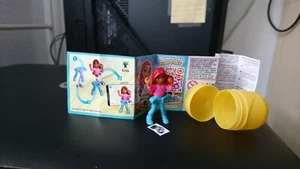 Dolls around the World - Photographer Penny- Ü-Ei - VD208 - Ü-Eifigur + BPZ - Bild 1 von 2