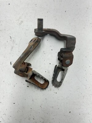 85 1985 Yamaha XT600 Xt 600 OEM estriberas estriberas montaje soportes LEER DESCRIPCIÓN Foto 1 de 4