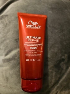 Wella Professionals ULTIMATE REPAIR Conditioner - Picture 1 of 2