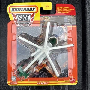 Matchbox Skybusters 2023 Air Blade Helicopter 18/32 Green - Picture 1 of 2