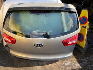 KIA SPORTAGE 2011 - tapa maletero/puerta trasera - pintura: astilla Sirius [aa3] - Imagen 1 de 8