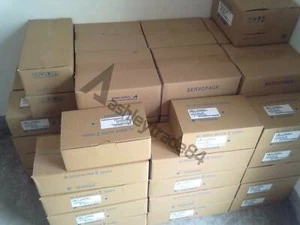 Ein neuer YASKAWA Servomotor SGMGH-13DCA6H-OY - Bild 1 von 1