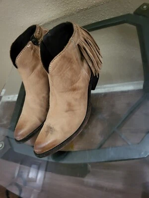 Old Gringo Women's Brown Ankle Boots.Size 8B,Cond.is V.Gd. - Image 1 of 4