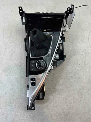 Borde de bisel de palanca de cambios de consola central OE para Infiniti Q50 2017-2019 Foto 1 de 4