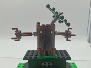 Scooby Doo Mystery Machine LEGO Scary Tree aus 75902 - unvollständig - Bild 1 von 3