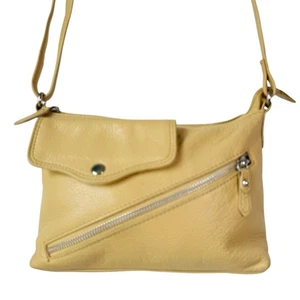 Borsa a tracolla in pelle giallo burrosa con ciottoli chiusura zip casual primaverile ciquette - Foto 1 di 22