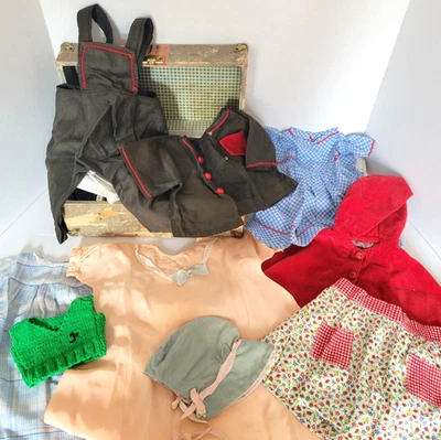 Baúl de muñeca antiguo de madera y metal con ropa de muñeca para muñeca de 16" años 40 Foto 1 de 4