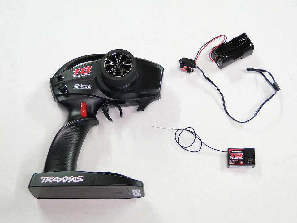 **NEW TRAXXAS TQ 2.4ghz 3 Channel Radio System & Receiver T MAXX 2.5 RW - Image 1 of 1