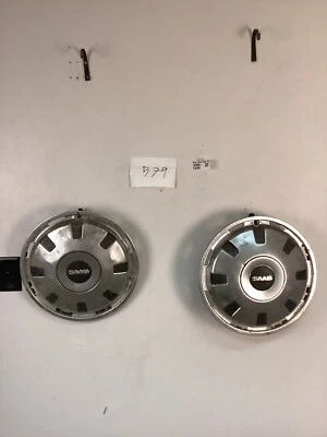 CANTIDAD 2 Tapacubos de colección RARO FABRICANTE ORIGINAL 1974-1979 Saab 99 15" Cubierta de rueda completa 60003 Foto 1 de 4