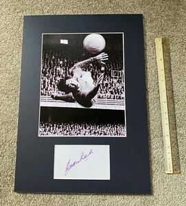 AUTÓGRAFO Y EXHIBICIÓN FOTOGRÁFICA GORDON BANKS MÁS GRANDE PORTERO DE TODOS LOS TIEMPOS PSA - Imagen 1 de 3