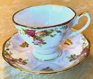 Royal Albert “Rose Cameo Violet” Teacup/Tea Cup Saucer Set Gild Lavender Floral - Picture 1 of 8