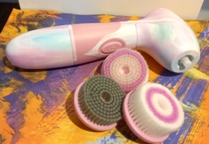 BLUSHLY Gesichtsbürste batteriebetrieben pink - Bild 1 von 1