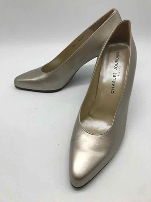 Tacones de salón Charles Jourdan plateados usados talla 9,5 Foto 1 de 4