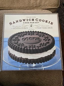 Williams Sonoma 9" Rotondo Sandwich Biscottiera Torta Antiaderente Alluminio Fuso Oreo - Foto 1 di 3