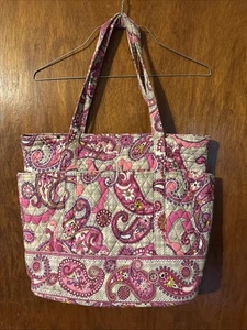 Vera Bradley Paisley Tote. Side, Front And Back Pockets. Zippered Closure. P15 - Picture 1 of 8