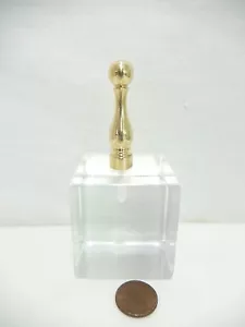 Lampada singola vintage rotonda in ottone tornito finitura. 2" H. LF-248. - Foto 1 di 5