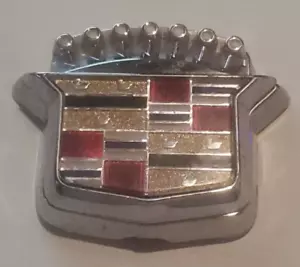 VINTAGE CADILLAC CHROME TRUNK LOCK FLIP COVER EMBLEM & BASE 2017027 20260724 OEM - Bild 1 von 8
