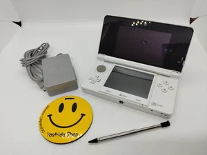 Nintendo 3ds white ConsoleJapanese ver Used Tested Excellent - Picture 1 of 9