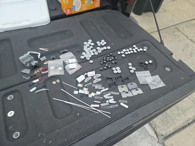 Policía Primera Respuesta, Caja de Cambios, Road Champs Escala 1:43 Coche de Policía Detalle Piezas Foto 1 de 4